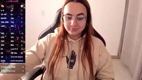 Dulce Maria online show from 10-28-25, 02:15