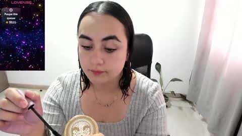 Snapshot of maryluna95 chatting on 06-01-26, 07:15 Dulce Maria online show from 06-01-26, 07:15