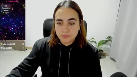 Snapshot of maryluna95 chatting on 06-11-26, 12:32 Dulce Maria online show from 06-11-26, 12:32