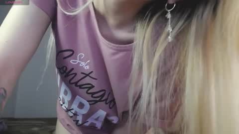 Snapshot of marylyrose chatting on 09-19-25, 11:49 maryly rose online show from 09-19-25, 11:49