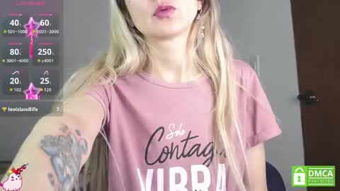 Snapshot of marylyrose chatting on 10-29-25, 04:53 maryly rose online show from 10-29-25, 04:53