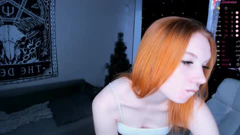 Snapshot of marymelanie chatting on 02-17-25, 06:42 Mary online show from 02-17-25, 06:42