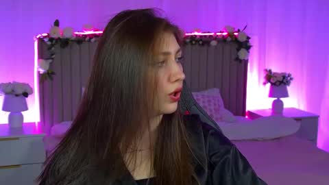 Snapshot of marymillerr chatting on 01-06-26, 08:07 Mary Miller online show from 01-06-26, 08:07