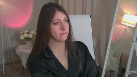 Snapshot of marymillerr chatting on 01-08-26, 06:59 Mary Miller online show from 01-08-26, 06:59