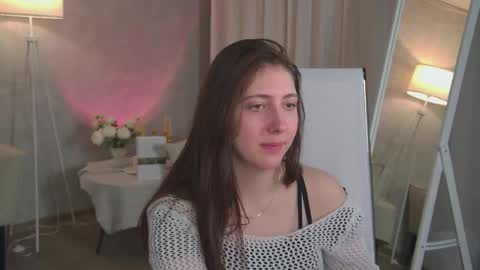 Snapshot of marymillerr chatting on 01-09-26, 09:45 Mary Miller online show from 01-09-26, 09:45