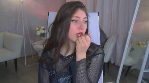 Snapshot of marymillerr chatting on 02-11-26, 09:25 Mary Miller online show from 02-11-26, 09:25