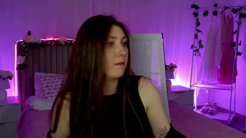 Snapshot of marymillerr chatting on 03-06-26, 08:44 Mary Miller online show from 03-06-26, 08:44