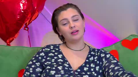 MaryMurrays online show from 02-18-25, 04:15