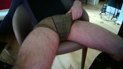 Snapshot of mas_333 chatting on 11-24-25, 01:44 mas 333 online show from 11-24-25, 01:44