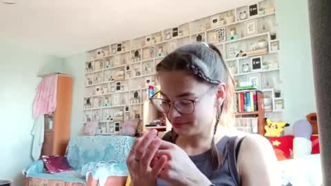 Kelly online show from 04-29-26, 07:01
