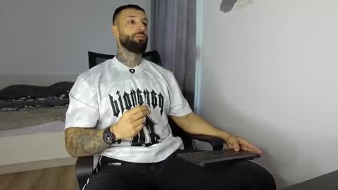 masculineguy69 online show from 10-15-25, 06:35