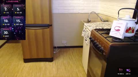 Snapshot of masha91 chatting on 12-16-24, 10:50 MARIYA online show from 12-16-24, 10:50