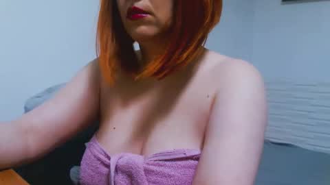 Snapshot of mashaforever7 chatting on 10-06-25, 05:27 mashaforever7 online show from 10-06-25, 05:27