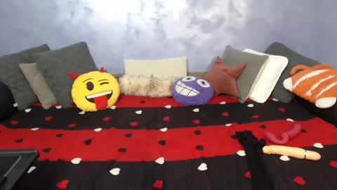 Nicolle online show from 01-07-25, 11:48