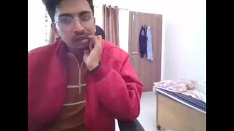 maskboyz2003 online show from 12-17-24, 06:35