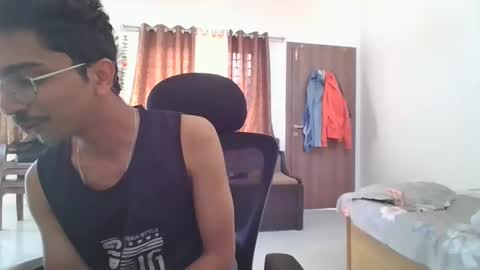 maskboyz2003 online show from 01-16-25, 04:28