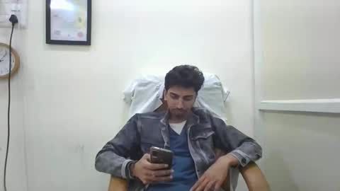 maskboyz2003 online show from 02-06-25, 03:31