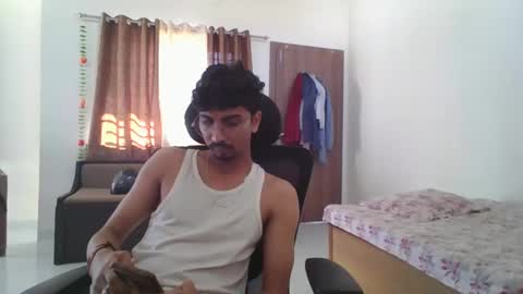 maskboyz2003 online show from 02-19-25, 04:34