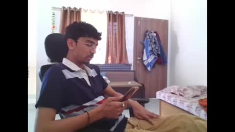 maskboyz2003 online show from 03-04-25, 04:38