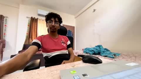 maskboyz2003 online show from 09-21-25, 03:19