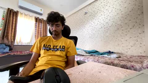 maskboyz2003 online show from 10-04-25, 04:32