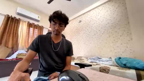 maskboyz2003 online show from 10-21-25, 05:08