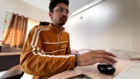 Mask Boy online show from 12-17-24, 04:12