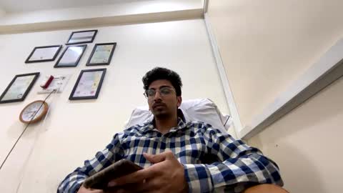 Mask Boy online show from 02-05-25, 01:11