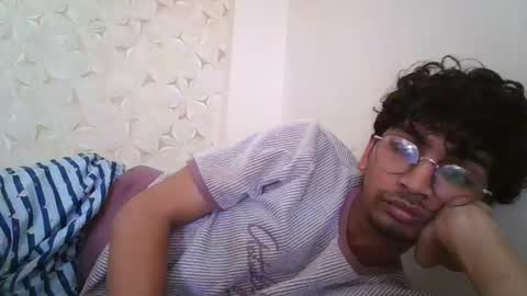 Mask Boy online show from 10-20-25, 04:46