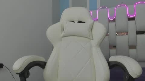 Scarlet  online show from 12-18-25, 07:20