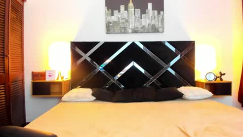 Scarlet  online show from 04-17-26, 08:23