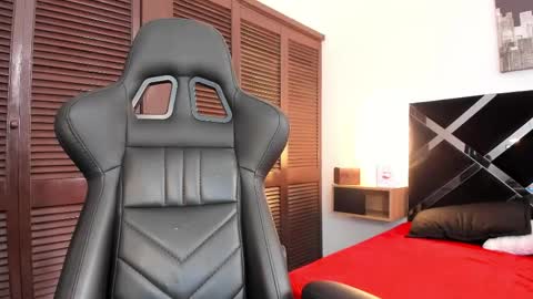 Scarlet  online show from 04-24-26, 08:00