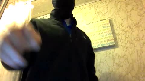 Snapshot of maskedyogaman chatting on 11-24-25, 04:34 maskedyogaman online show from 11-24-25, 04:34