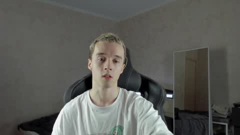 Snapshot of mason_warhol chatting on 12-12-24, 12:22 Mason online show from 12-12-24, 12:22