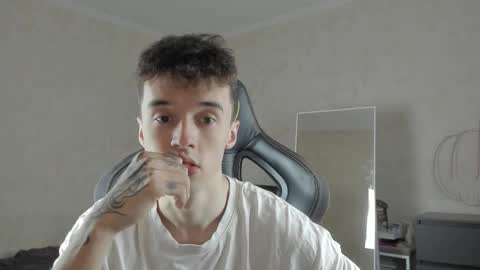 Snapshot of mason_warhol chatting on 10-06-25, 09:07 Mason online show from 10-06-25, 09:07