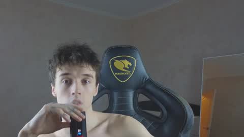 Snapshot of mason_warhol chatting on 11-21-25, 09:35 Mason online show from 11-21-25, 09:35