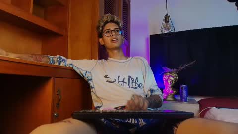   online show from 09-13-25, 05:18