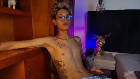   online show from 09-17-25, 05:09