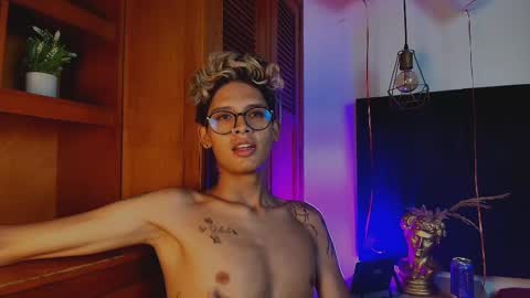   online show from 09-22-25, 03:41