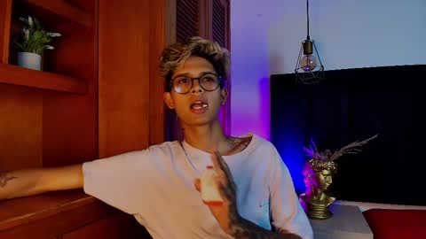   online show from 09-24-25, 04:38