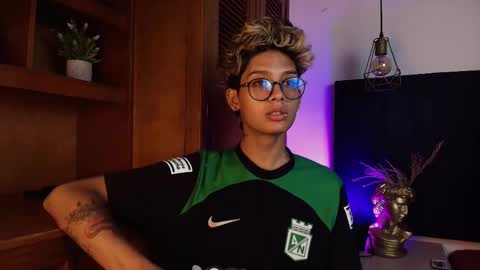   online show from 09-28-25, 04:07