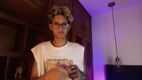   online show from 09-28-25, 04:12