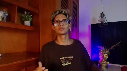   online show from 10-02-25, 05:03