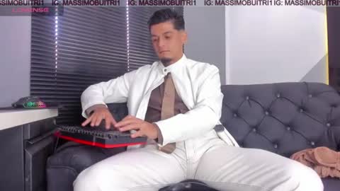 I am Massimo online show from 06-11-26, 01:09