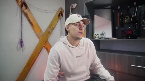 Snapshot of massimo_vidal chatting on 09-19-25, 12:39 massimo_vidal online show from 09-19-25, 12:39