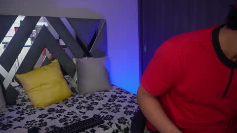 Snapshot of massimo_vidal chatting on 09-28-25, 02:50 massimo_vidal online show from 09-28-25, 02:50