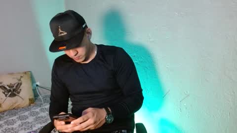 Snapshot of massimo_vidal chatting on 11-11-25, 04:01 massimo_vidal online show from 11-11-25, 04:01