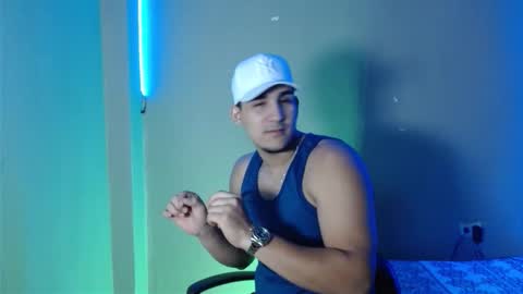 Snapshot of massimo_vidal chatting on 11-21-25, 02:38 massimo_vidal online show from 11-21-25, 02:38