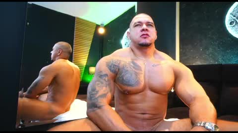 massimowalton2 online show from 10-01-25, 01:44