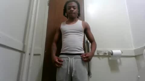 Snapshot of massivemalik chatting on 12-29-24, 03:44 massivemalik online show from 12-29-24, 03:44